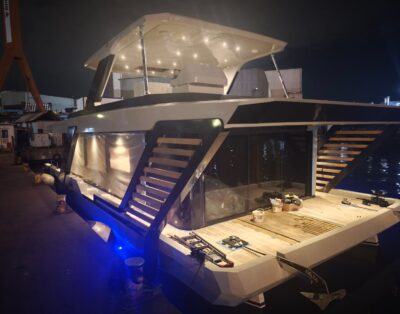 Satılık yeni bitmiş yüzer villa Katamaran