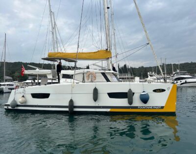 Fountaine Pajot Lucia 40 Owner’s version
