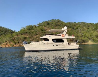 FOR SALE – CUSTOM BUILT MOTOR YACHT